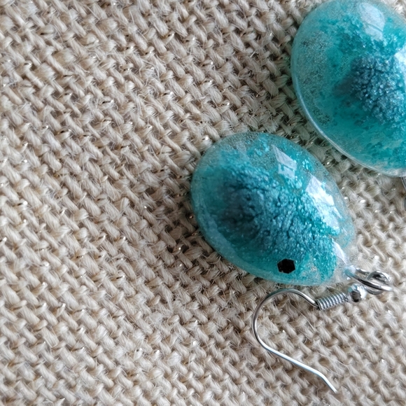 Resin earrings, teal blue - Picture 5 of 7